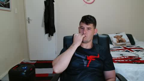 ask me lol online show from February 2026 04:47:02 PM