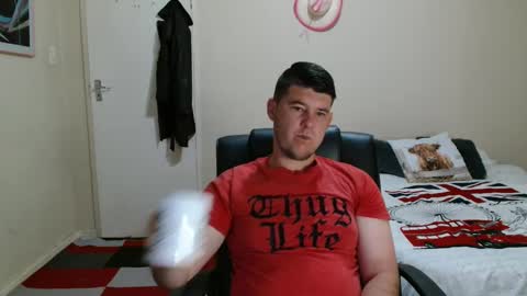 ask me lol online show from February 2026 03:35:01 AM