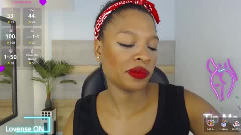 Snapshot of brendathompson_ chatting on October 2025 01:34:01 AM Brenda online show from October 2025 01:34:01 AM