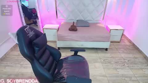 Snapshot of brendda_tay chatting on September 2025 03:08:01 AM BRENDDA online show from September 2025 03:08:01 AM