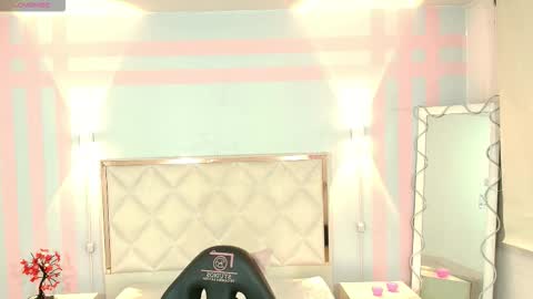 BRENDDA  online show from January 2026 03:00:02 AM