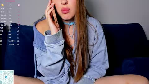 Snapshot of brendelle chatting on October 2025 07:11:01 AM Mia online show from October 2025 07:11:01 AM