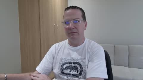 Brett online show from November 2025 02:32:02 PM