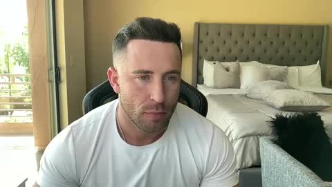 Brett Mycles online show from September 2025 06:23:02 PM