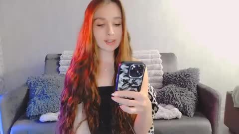 bri_fox online show from May 2026 06:35:02 PM