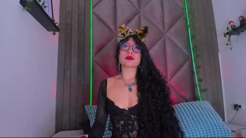 B R I A  online show from November 2025 11:25:01 AM