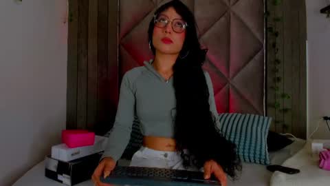 Snapshot of briaconner_ chatting on July 2026 02:49:02 AM B R I A online show from July 2026 02:49:02 AM