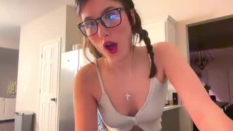Snapshot of briadominick chatting on February 2025 05:31:02 AM Brianna3 online show from February 2025 05:31:02 AM