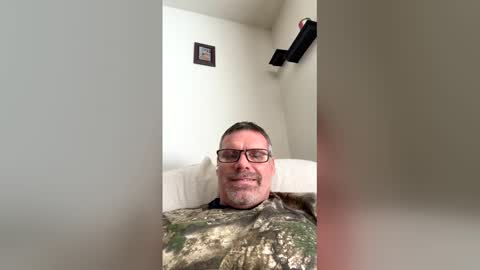 Snapshot of brian38431 chatting on December 2025 05:29:01 PM brian38431 online show from December 2025 05:29:01 PM