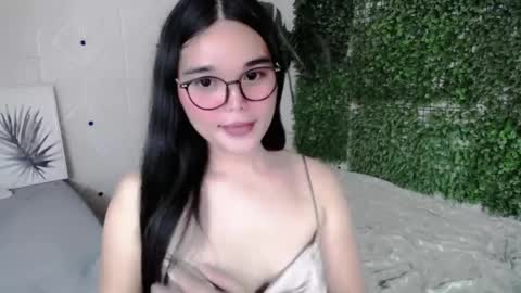 Snapshot of briana_sinclaire chatting on July 2026 01:08:01 AM Claire online show from July 2026 01:08:01 AM