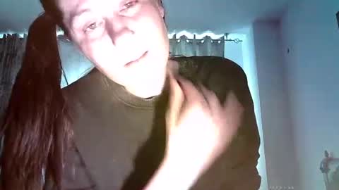 Snapshot of brianapink chatting on April 2026 02:06:01 PM Briana online show from April 2026 02:06:01 PM