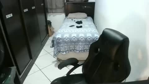 brianaries online show from November 2025 04:23:02 AM