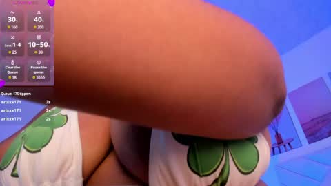 Snapshot of brianna_bigboobs chatting on June 2026 11:08:02 AM online show from June 2026 11:08:02 AM