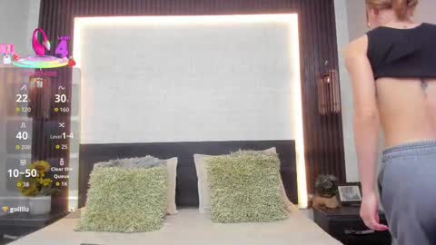 Briana online show from October 2025 01:08:02 PM