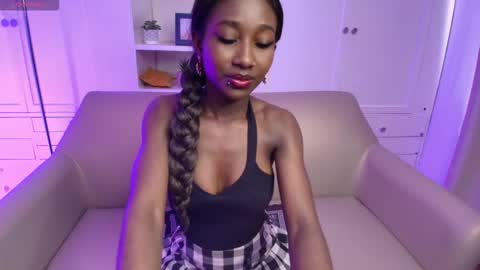 brianna_styles online show from October 2025 01:55:02 PM