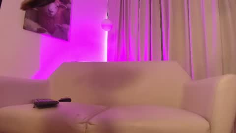 brianna_styles online show from June 2026 12:03:02 PM