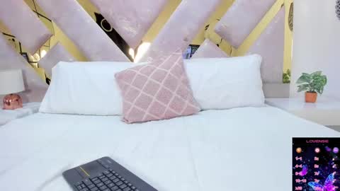 Brianna  online show from September 2025 12:38:02 PM