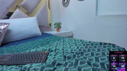 Brianna  online show from October 2025 12:23:02 PM