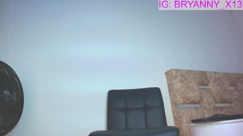 Snapshot of briannna_x chatting on June 2026 07:19:01 PM BRIANNA online show from June 2026 07:19:01 PM