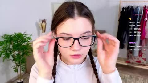 Snapshot of bridgetthellard chatting on April 2026 01:11:02 AM Megan online show from April 2026 01:11:02 AM