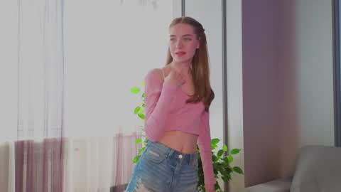 Snapshot of bridgetthellard chatting on June 2026 12:22:01 PM Megan online show from June 2026 12:22:01 PM