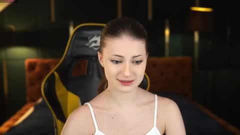 Snapshot of bright_diamonds_054 chatting on February 2025 07:22:01 AM Diamonds Girls online show from February 2025 07:22:01 AM