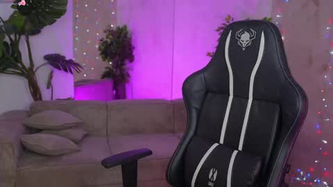 Snapshot of bright_diamonds_054 chatting on March 2025 07:54:02 AM Diamonds Girls online show from March 2025 07:54:02 AM