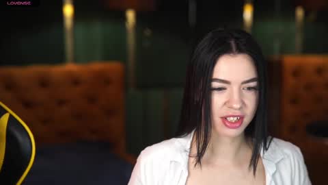 Snapshot of bright_diamonds_054 chatting on March 2025 08:11:01 AM Diamonds Girls online show from March 2025 08:11:01 AM