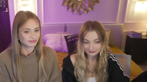 Snapshot of bright_diamonds_054 chatting on September 2025 06:40:01 AM Diamonds Girls online show from September 2025 06:40:01 AM