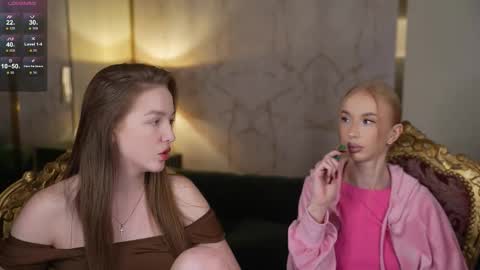 Snapshot of bright_diamonds_054 chatting on November 2025 12:11:02 AM Diamonds Girls online show from November 2025 12:11:02 AM