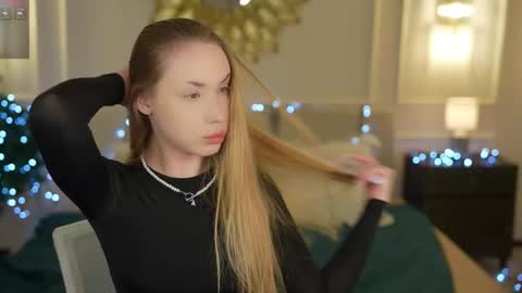 Snapshot of bright_diamonds_054 chatting on December 2025 01:56:02 AM Diamonds Girls online show from December 2025 01:56:02 AM