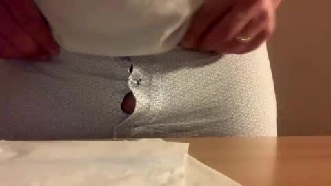 brindille_d_automne online show from November 2025 12:32:02 AM