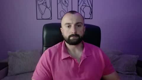 brindlefly69 online show from April 2026 10:53:02 AM