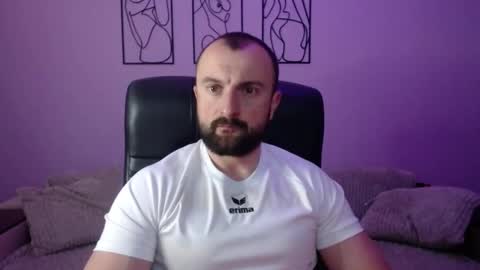 brindlefly69 online show from May 2026 10:53:02 AM