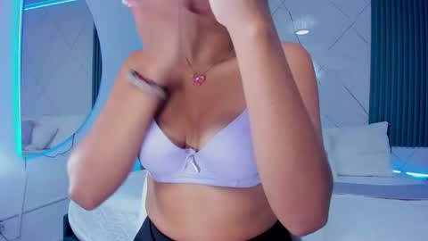 Snapshot of briseida_white chatting on November 2025 02:06:02 PM briseida_white online show from November 2025 02:06:02 PM