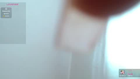 Snapshot of britannie_ chatting on May 2026 11:29:02 AM britannie_ online show from May 2026 11:29:02 AM