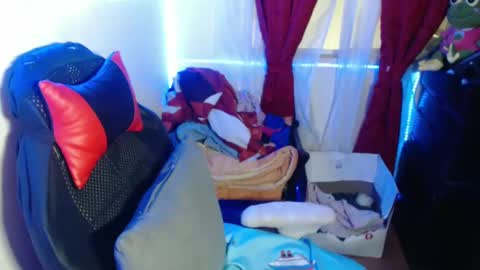 Snapshot of britannysexxy chatting on January 2025 05:56:01 AM scarleth follow mee 3 kis online show from January 2025 05:56:01 AM