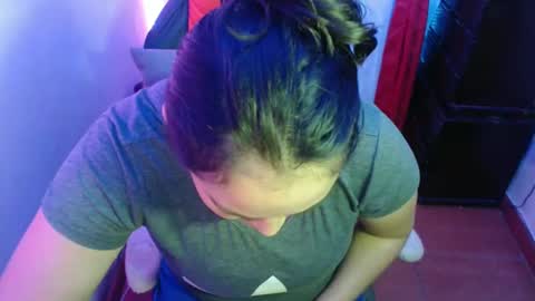 Snapshot of britannysexxy chatting on February 2025 12:30:01 AM scarleth follow mee 3 kis online show from February 2025 12:30:01 AM