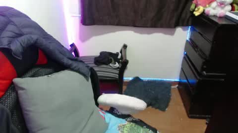 Snapshot of britannysexxy chatting on March 2025 05:18:02 AM scarleth follow mee 3 kis online show from March 2025 05:18:02 AM