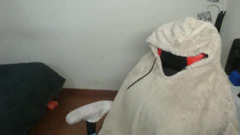 Snapshot of britannysexxy chatting on October 2025 02:01:01 AM scarleth follow mee 3 kis online show from October 2025 02:01:01 AM