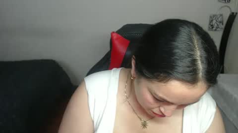 Snapshot of britannysexxy chatting on October 2025 01:53:02 AM scarleth follow mee 3 kis online show from October 2025 01:53:02 AM