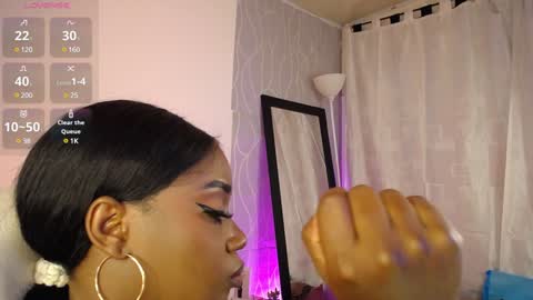 Snapshot of britanymooree chatting on January 2025 01:15:01 AM Britany online show from January 2025 01:15:01 AM