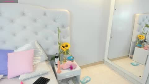Snapshot of brithany_rousee chatting on December 2024 10:23:01 PM Brithany Rousee online show from December 2024 10:23:01 PM