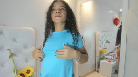 Snapshot of brithany_rousee chatting on December 2024 10:09:02 PM Brithany Rousee online show from December 2024 10:09:02 PM