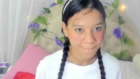 Snapshot of brithany_rousee chatting on December 2024 12:38:01 PM Brithany Rousee online show from December 2024 12:38:01 PM