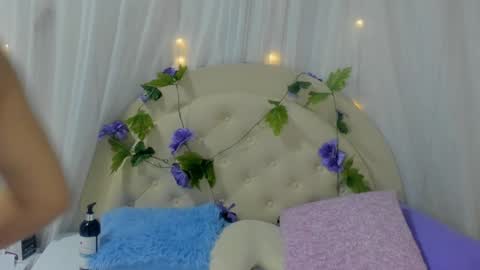 Snapshot of brithany_rousee chatting on December 2024 12:04:01 PM Brithany Rousee online show from December 2024 12:04:01 PM
