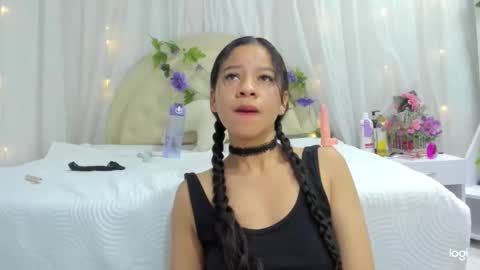 Snapshot of brithany_rousee chatting on January 2025 10:23:01 PM Brithany Rousee online show from January 2025 10:23:01 PM