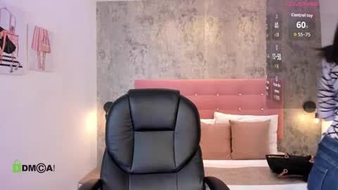 Brithany online show from September 2025 12:50:02 PM