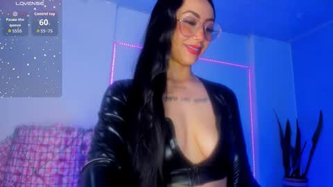 Brithany online show from October 2025 01:52:01 PM