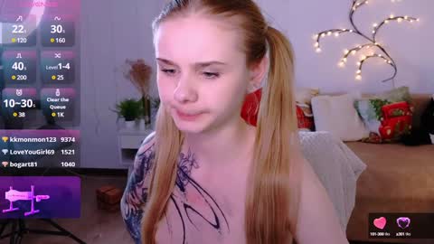 Snapshot of britney_lynch chatting on December 2024 03:31:02 AM Britney online show from December 2024 03:31:02 AM